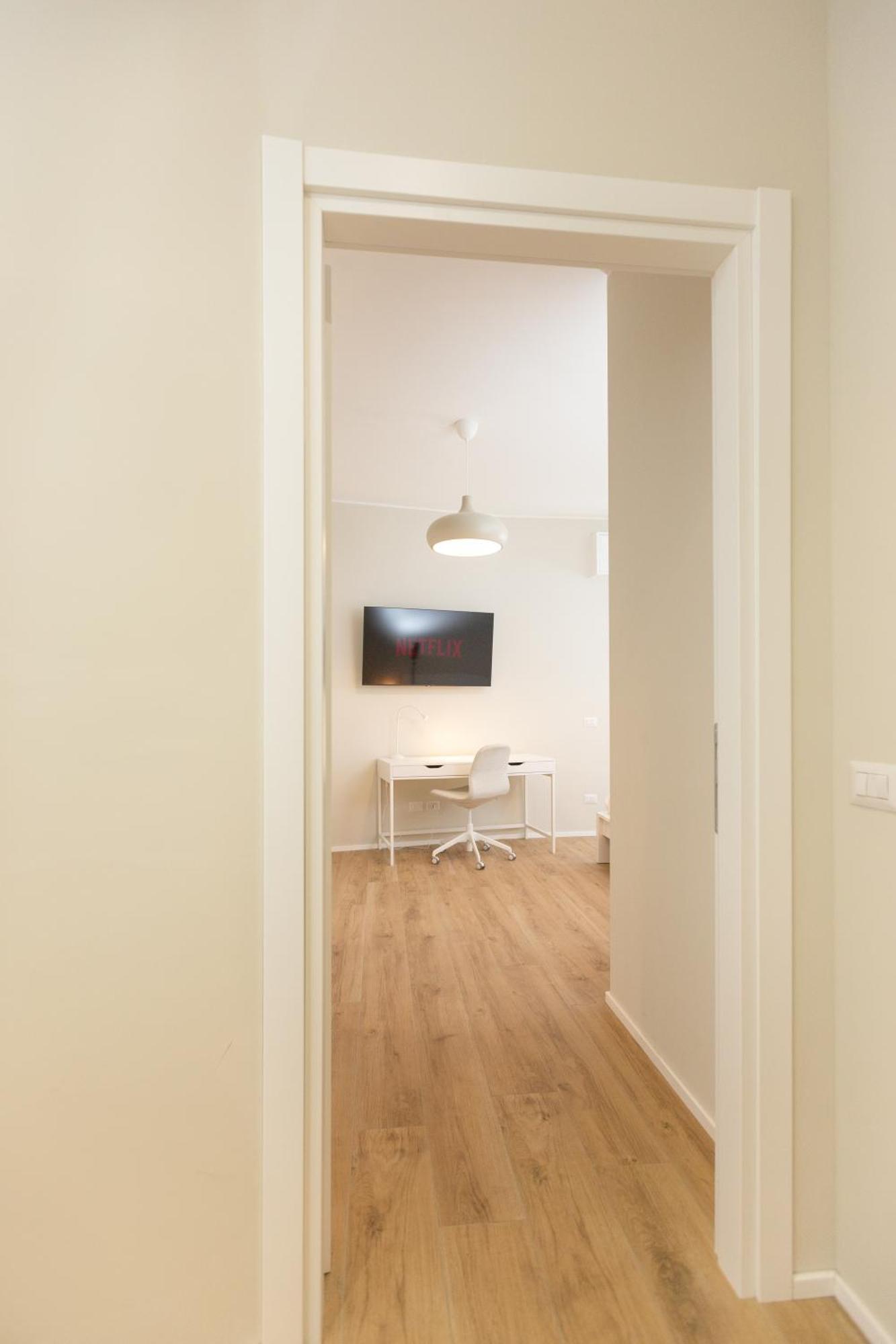 Dreams Exclusive Apartments With Terrace - Free Parking - M1 Station - Near Center Milão Exterior foto