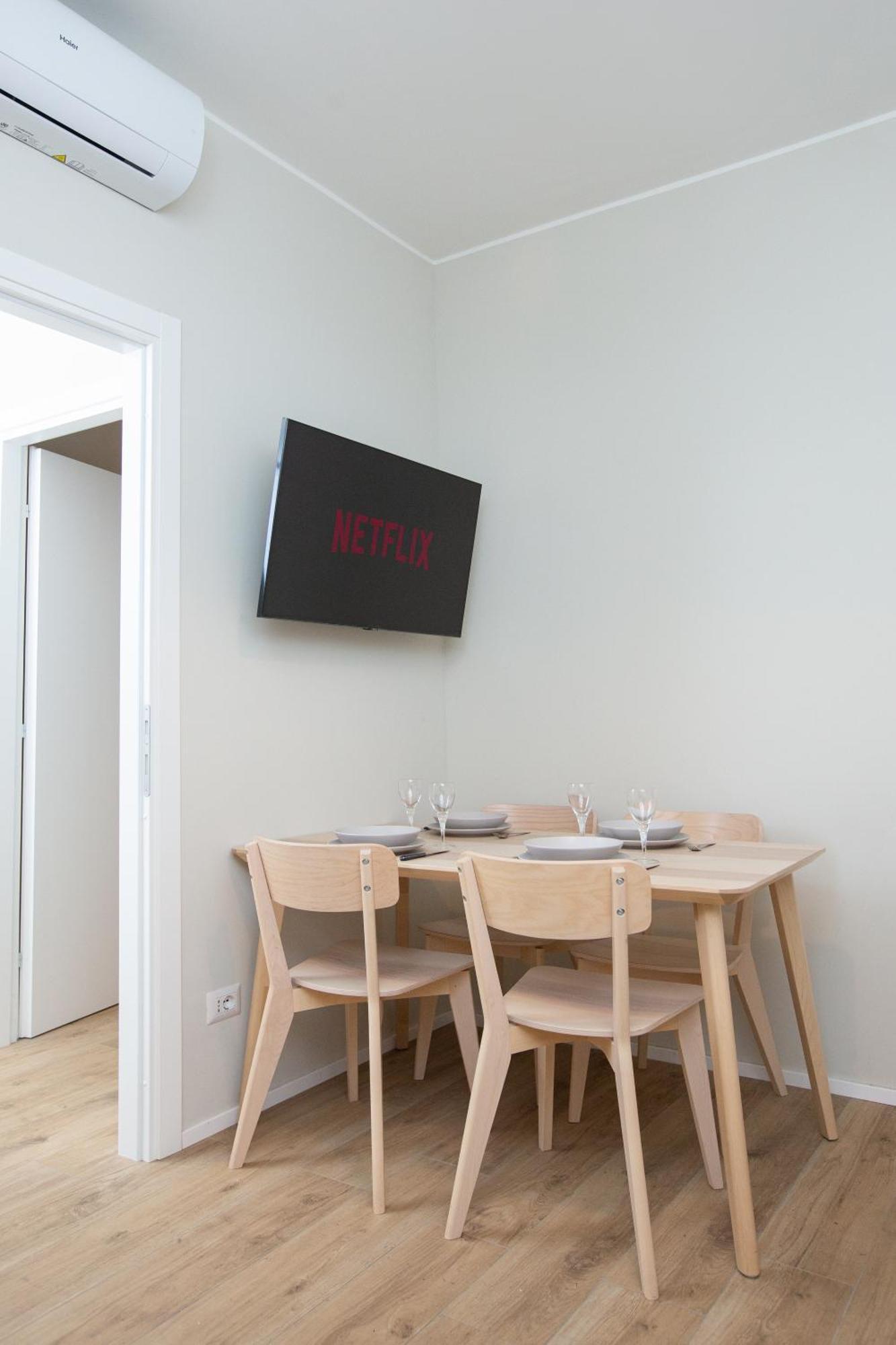 Dreams Exclusive Apartments With Terrace - Free Parking - M1 Station - Near Center Milão Exterior foto